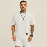 2-teiliges strukturiertes Herren-Set – Kurzarm-Oberteil mit Rundhalsausschnitt und passende Jacquard-Shorts – Weiß