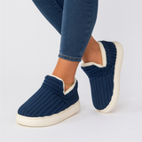 FuzzyWarm | Kuschelige Slip-On-Hausschuhe – Marineblau