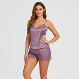 Stilvolles Satin-Pyjama-Set für Damen – mit elegantem Spitzenbesatz in Kontrastfarbe – Hellviolett