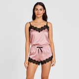 Gestreiftes Pyjama-Set für Damen – V-Ausschnitt-Top mit Satin-Shorts – Hellrosa