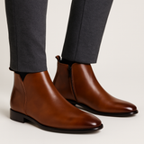 Herren Stiefel | Glatte Schaftform mit elastischem Seiteneinsatz – Braun
