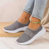 Damen-Slipper zum Hineinschlüpfen – Atmungsaktives Mesh-Obermaterial, weich gepolsterte Innensohle und strapazierfähige Gummisohle – Grau