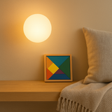 LumaGlow – Moderne Wandleuchte mit mattem Glas-Schirm und eleganter Basis – Warm