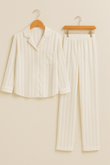 Christabel Gestreiftes Pyjama-Set – Weiß