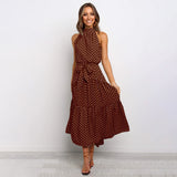 Paula - Elegantes Tupfenkleid mit Neckholder-Ausschnitt – Kaffee