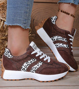 Halima – Bequeme Retro-Turnschuh Mit Schnürung – Dunkelbraun