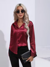 Doreen | Elegante Satin Charm Bluse – Rotwein