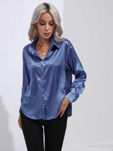 Doreen | Elegante Satin Charm Bluse – Blau