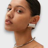 Jona – Geometrische Statement-Ohrringe – Silber
