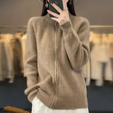 Elegante Strickjacke mit hohem Kragen – Braun