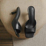 Elegante Damenschuhe mit niedrigem Absatz – Victoria – Schwarz