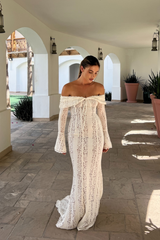 Yara | Schulterfreies Spitze Maxikleid – Weiß