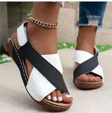 Nia - Orthopädische Damen-Sandalen mit Kreuzriemen und Klettverschluss – Schwarz