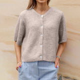 Kurzärmliger Rundhals-Cardigan für Damen | Ideal für alle Jahreszeiten – Hellbraun