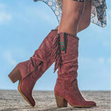 Fransige Cowboystiefel mit Boho-Charme – Rosa