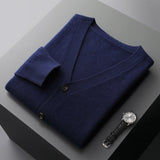 Lucian – Die stilvolle & vielseitige Herren-Strickjacke – Dunkelblau