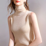Kiran | Gemütlicher hochgeschlossener ärmelloser Pullover – Aprikose