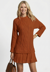 Dilin – Strickkleid Mit Zopfmuster – Braun