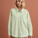 Gestreifte oversized Bluse für Damen mit klassischem Kragen und lockerer Passform | Nienke – Grün