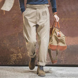 Plissee – locker sitzende retro-hose für herren – Khaki
