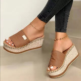 Camila - Keilsandalen mit Plateau – Braun
