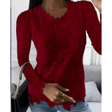 Anelie | Elegante Spitzen-Bluse mit langen Ärmeln – Weinrot