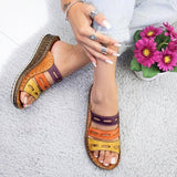 Stella - Keilabsatzsandalen – Braun