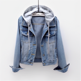 Adah - Langärmelige Jeansjacke mit abnehmbarer Kapuze – Himmelblau