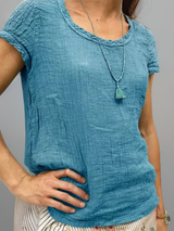 Christine | Atmungsaktives Retro Vintage Top – Himmelblau
