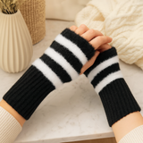 Heike | Fingerlose Plüsch-Strickhandschuhe – Weiß gestreift