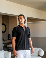 Theo | Sommer Strick-Poloshirt mit Kontrastkragen – Schwarz