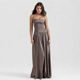 Jazmine - Stilvolles, schmales Maxikleid – Braun