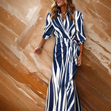 Aliza - Stilvolles Gestreiftes Wickelkleid – Dunkelblau