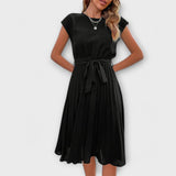 Claire | Lässiges Plisseekleid – Schwarz