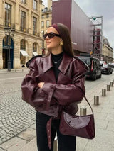 Damen Jacke | Stilvolle Ausführung mit markanten Schulterdetails – Rot