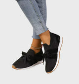 Ottilie – Leichte Mesh-Sneaker aus Strick – Schwarz