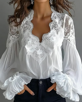 Katija – Bluse mit Blumen-Spitze und Glockenärmeln – Weiß
