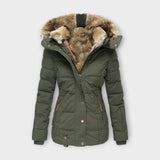 Emyra – Winterjacke mit Fellkapuze – Grün