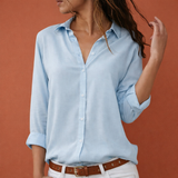 Satin Damenbluse mit Kragen und Knopfleiste | Danira – Hellblau