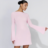 Iris - Rückenfreies Minikleid mit ausgestellten Ärmeln – Rosa