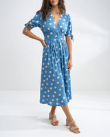Fabienne - Elegantes Midi Kleid Mit Polka Dot Muster – Hellblau