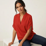 Luftige Damen Sommerbluse mit V-Ausschnitt - Aurélie – Rot
