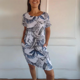 Marije | Bequemes Kleid mit Rundhalsausschnitt – Weiß-Blau