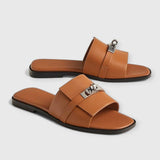 JULIE | SANDALEN MIT VERSCHLUSS – Braun