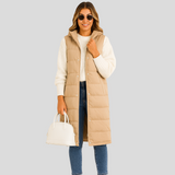 Marcellin | Ärmelloser Mantel mit Kapuze und Knopfleiste – Beige