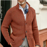 Moderne Strickjacke mit Knopfverschluss – Orange Braun