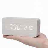 Moderner LED Digital Wecker aus Holz – Grau/Weiß