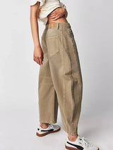 Weit geschnittene damenjeans im lässigen stil für den winter – Khaki