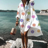 Damen Hemdblusenkleid aus Baumwolle mit Knöpfen und Taillenband – Sommerlook – Kleine weiße Gänseblümchen