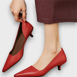 Veyra – Lederschuhe mit Kitten-Heel – Rot
